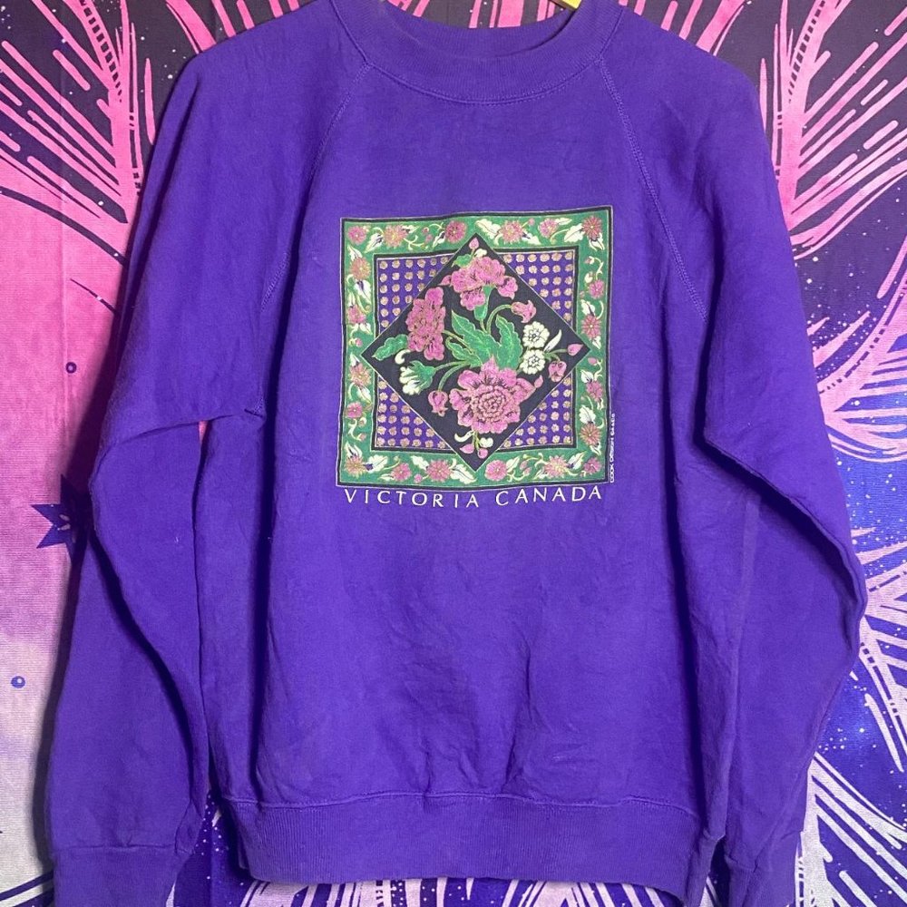 Y2K Victoria Canada Sweatshirt